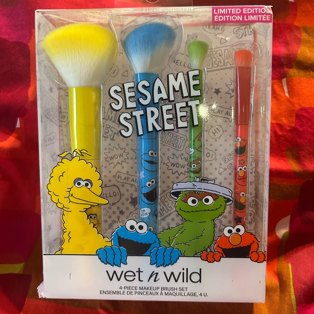 Wet n Wild- Sesame Street Makeup Brush Set - Multicolor MSRP $25